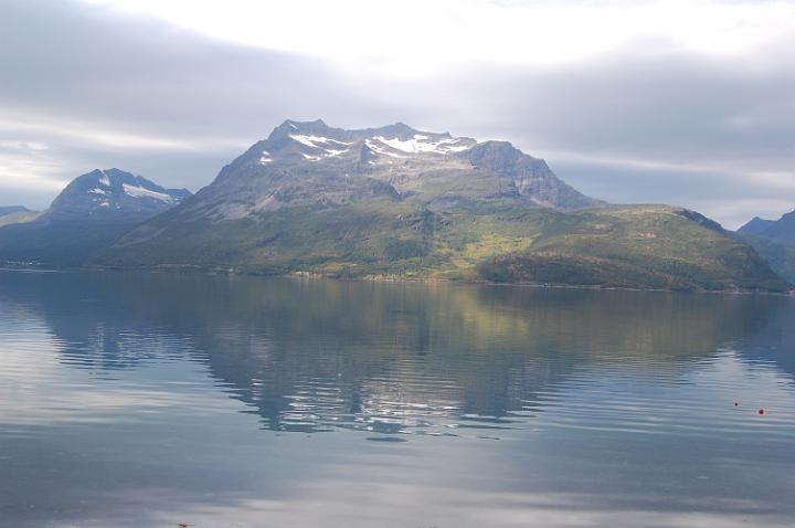 In avvicinamento alle Isole Lofoten.jpg - AI PIEDI DELLA RUPE